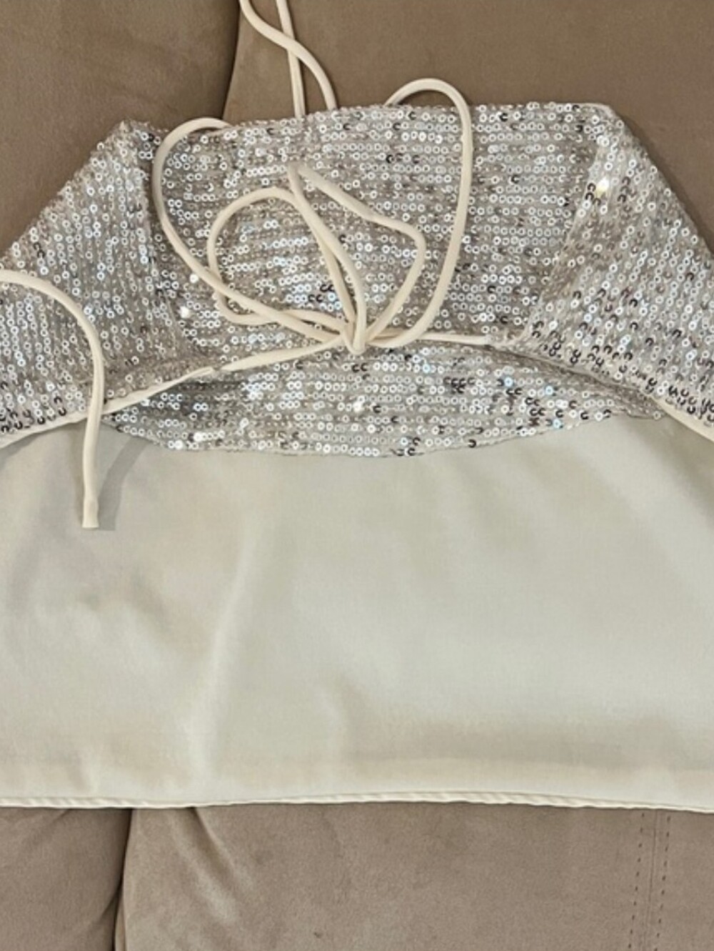 Le Lis Sequin Cowl Halter Crop Top Champagne Size Large - Picture 5 of 7